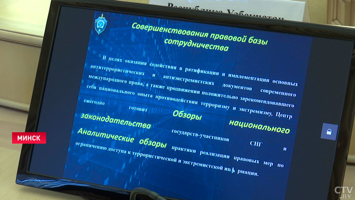 «Мы оформляем соответствующие документы». Алексей Бегун рассказал, как Беларусь помогает беженцам вернуться домой-7