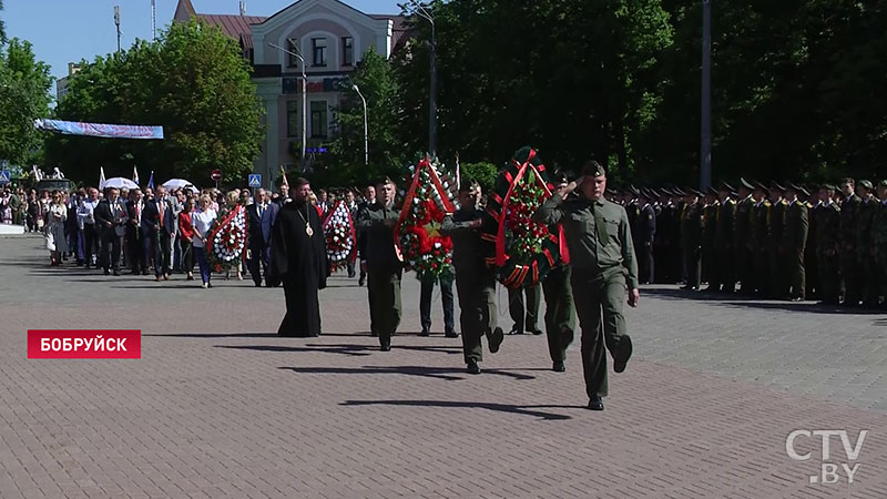 В Бобруйске открыли Аллею городов-побратимов -7