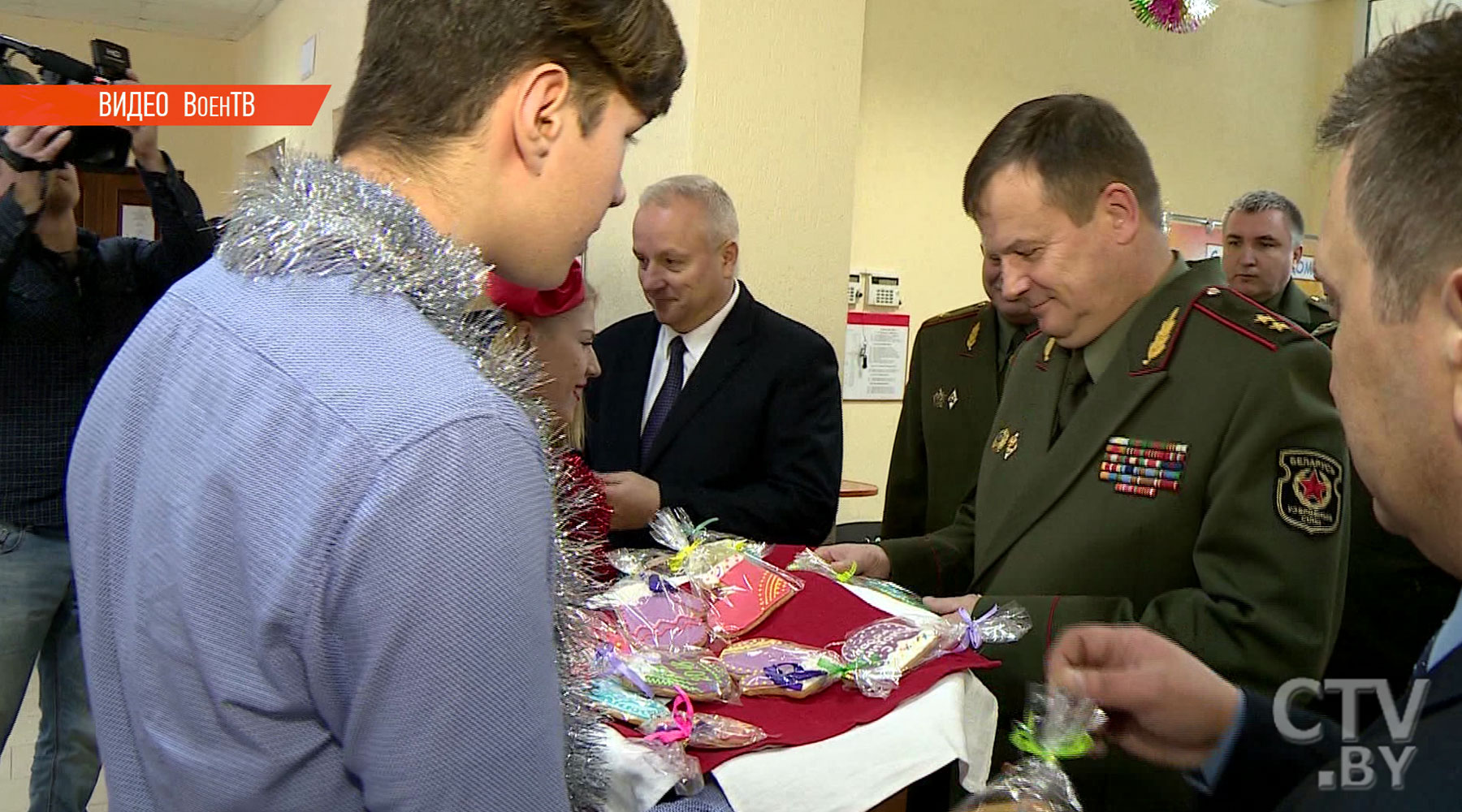 Министерство обороны поздравило воспитанников Андреевского детского дома с новогодними праздниками: как прошел праздник-3