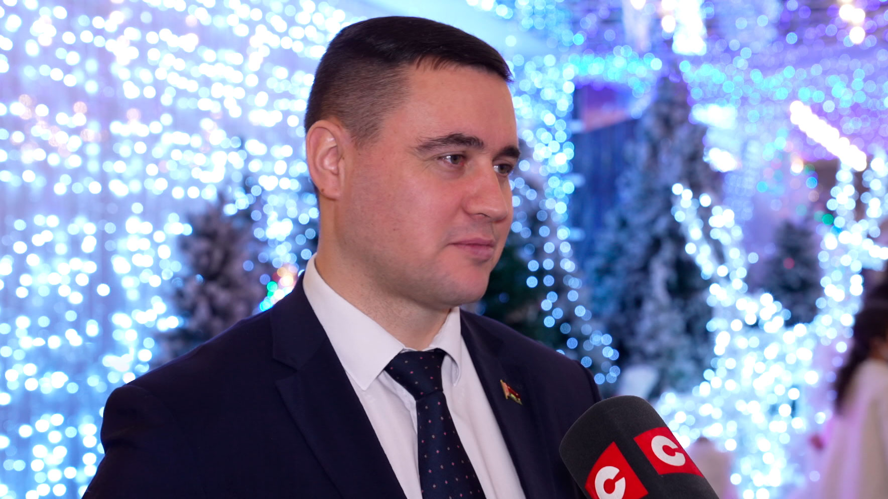 Министр образования Беларуси: я до сих пор верю в Деда Мороза. Встречаясь с детьми, переносишься в детство