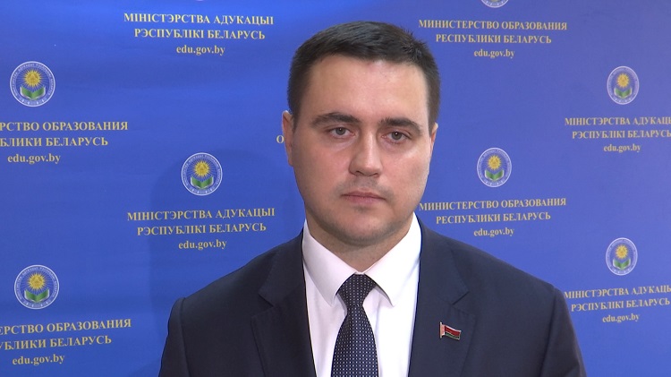 «Будет абсолютно прозрачная система». Андрей Иванец рассказал о новом способе оценивания ЦЭ 