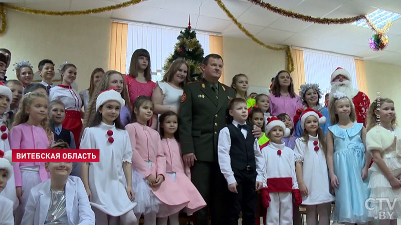 «В детях поддержать надежду на будущее». Андрей Равков и военное ведомство поздравили ребят из Андреевского детского дома-6