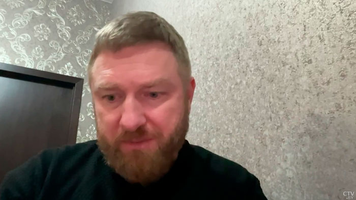 «Бабушка банкой с огурцами сбила дрон». Как найти правду на войне? Анонс ток-шоу «САСС уполномочен заявить»-4