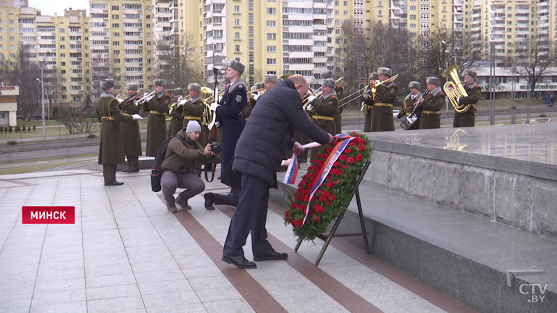 Беларусь готова увеличить поставки техники и продовольствия в Архангельскую область-10