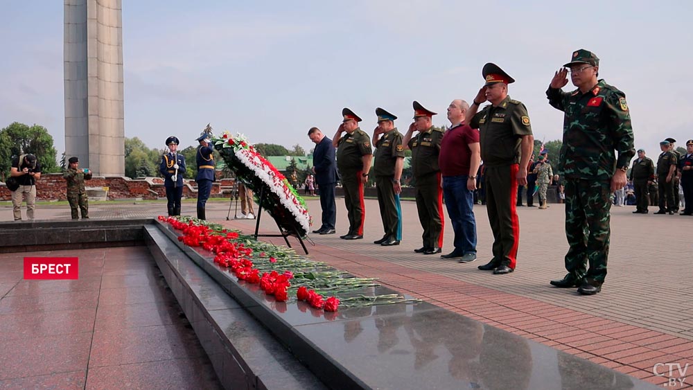 В Брестcкой крепости состоялась торжественная церемония открытия АрМИ-2022-5