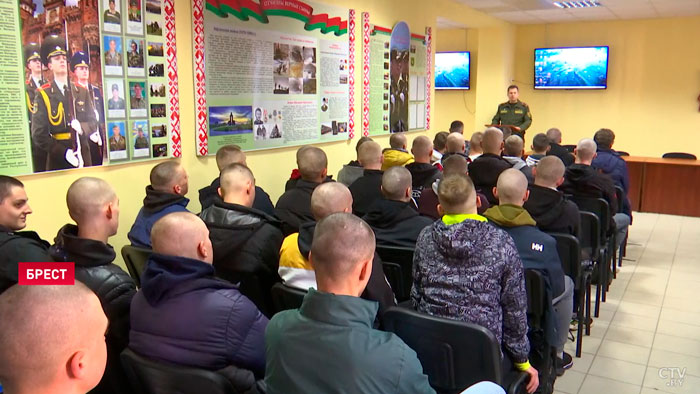 В Беларуси пересмотрят перечень заболеваний, освобождающих от воинской службы-1