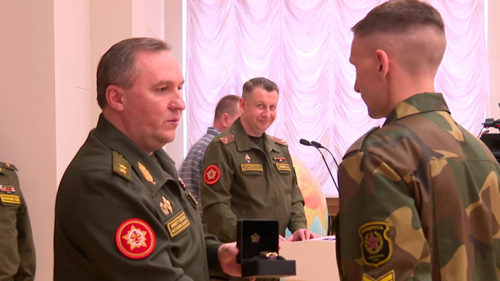 Виктор Хренин на чествовании срочников: наши воины получили уникальную возможность – пройти суровую армейскую школу