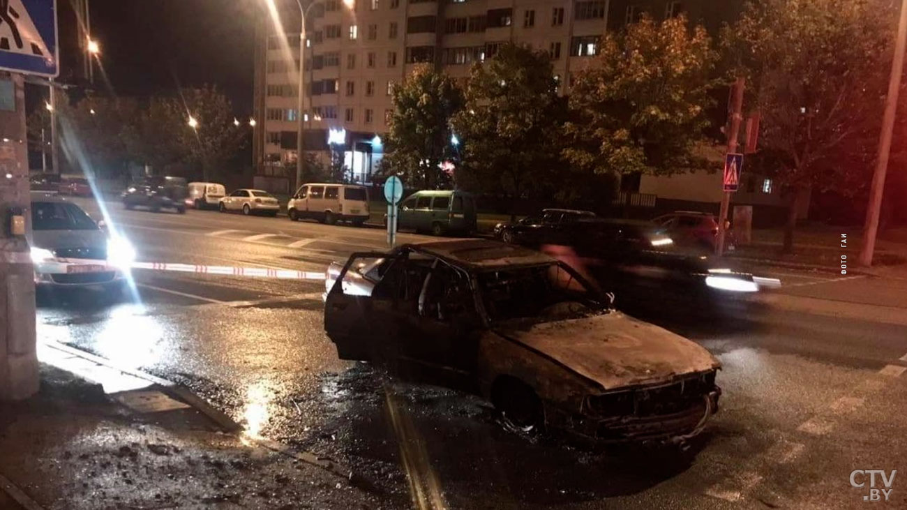 На Игуменском тракте загорелся автомобиль Audi, а на кольцевой в байк въехал BMW -1
