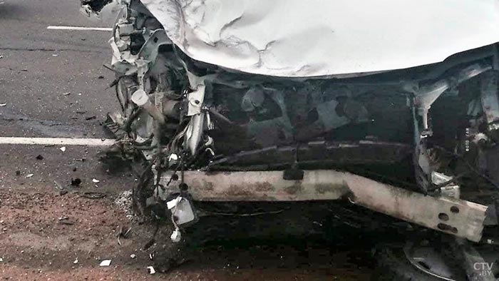 В Солигорском районе лоб в лоб столкнулись Audi и Lexus. Пассажир одной из машин погиб на месте-1