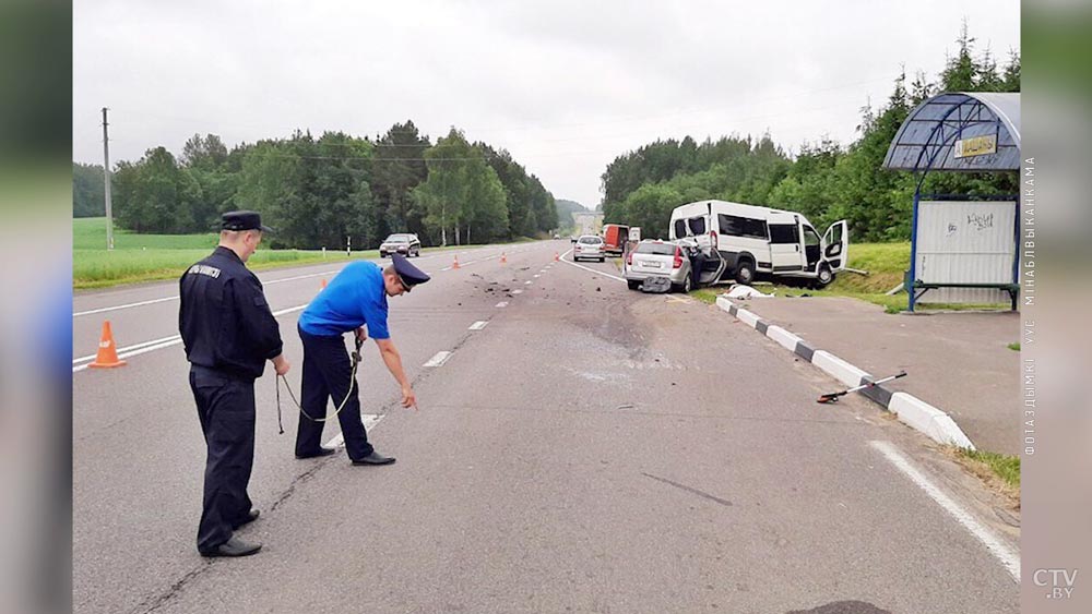 На трассе Р28 такси врезалось в маршрутку. Пассажирка легковушки скончалась на месте-4