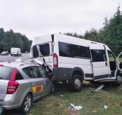 На трассе Р28 такси врезалось в маршрутку. Пассажирка легковушки скончалась на месте