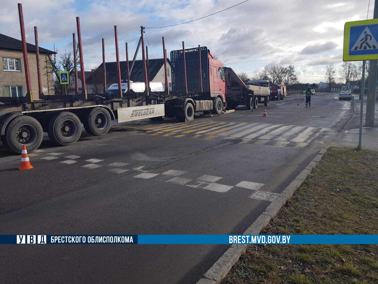 В Барановичах фура насмерть сбила женщину на пешеходном переходе -1