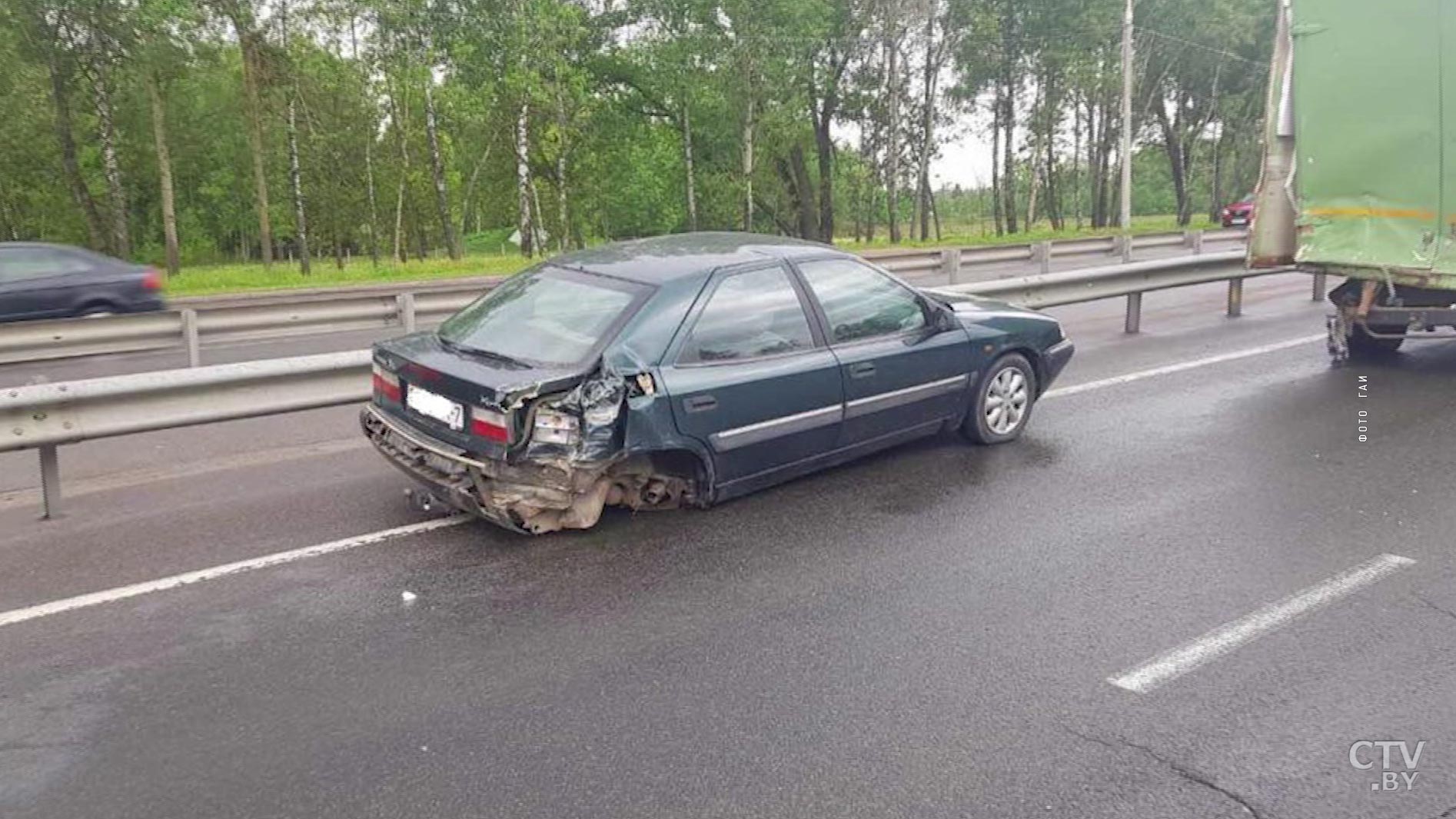 Автобус протаранил две легковушки на выезде из Минска-1