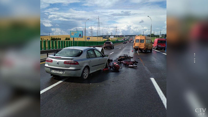 На МКАД затруднено движение: столкнулись четыре автомобиля