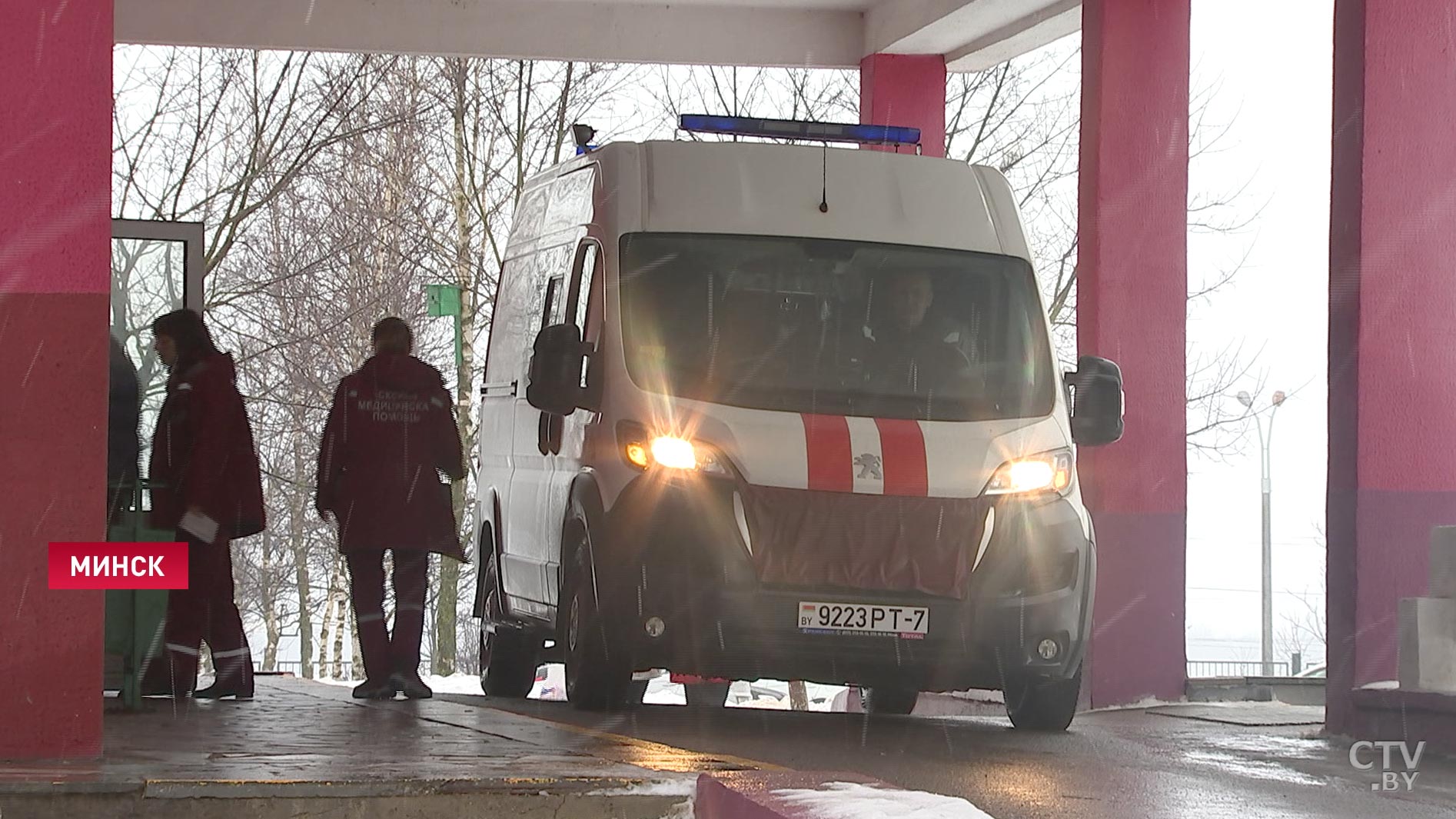 «Полетели вверх металлически пластины ограждения»: пострадавший водитель рассказал о жуткой аварии на МКАД-7