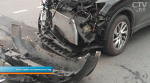 На перекрестке Рафиева и Есенина столкнулись два Nissan: одну из машин вынесло на тротуар
