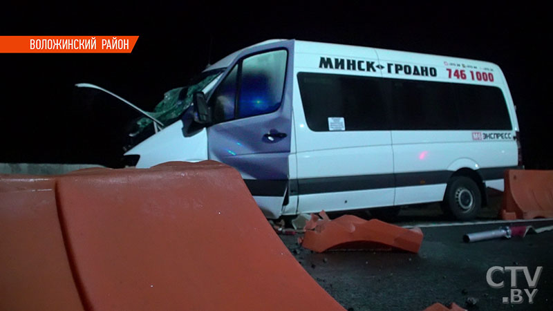 Жуткая авария под Воложином: два человека погибли, 14 пострадали. Кадры с места трагедии-1