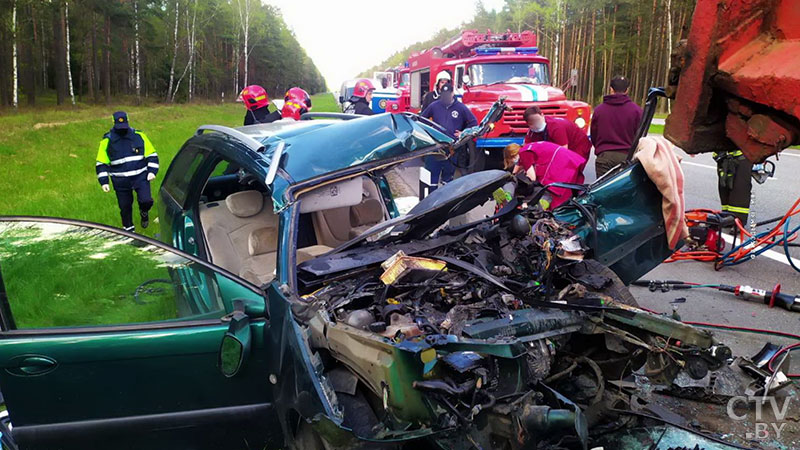 В крупной аварии в Пуховичском районе погибли 3 человека-1