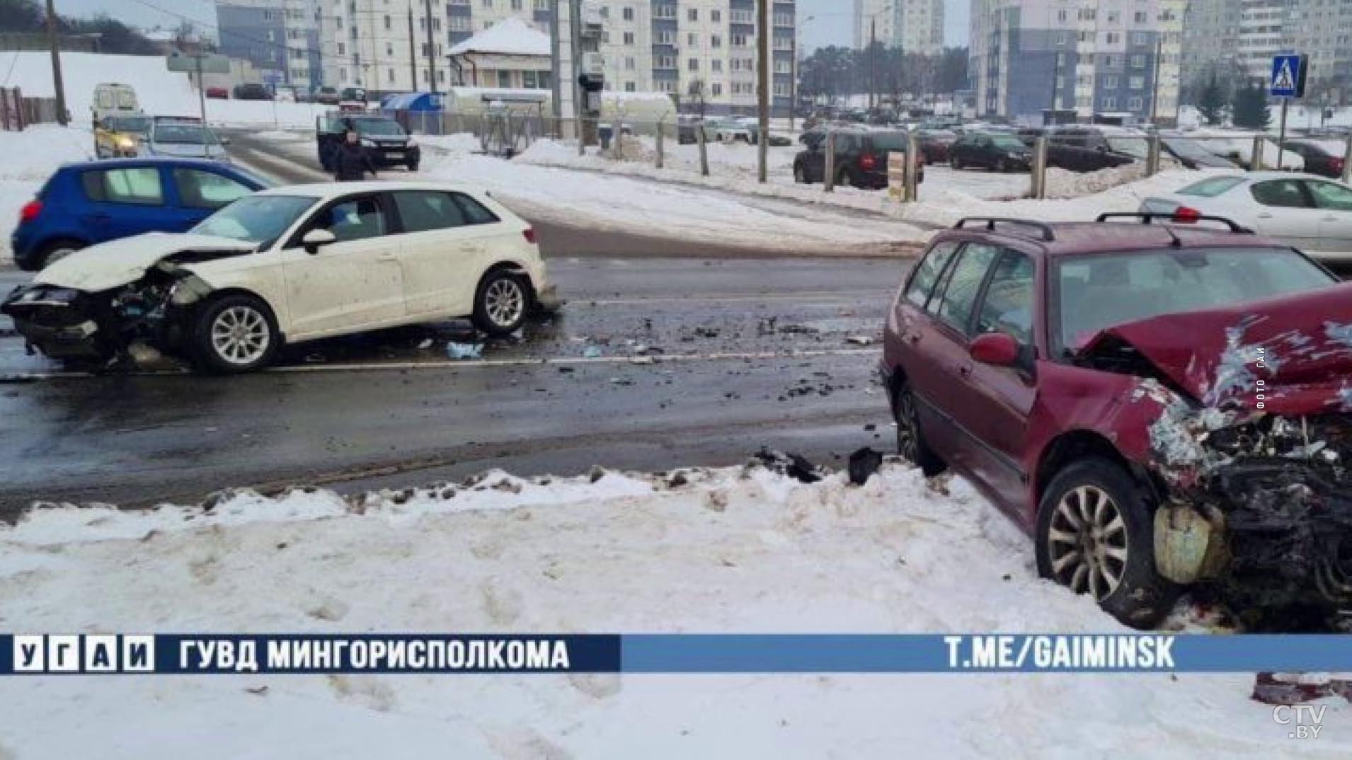 В Серебрянке Peugeot ехал по односторонней улице против хода движения и столкнулся с Audi-4
