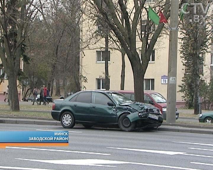 На Партизанском проспекте в Минске столкнулись скорая и легковушка 