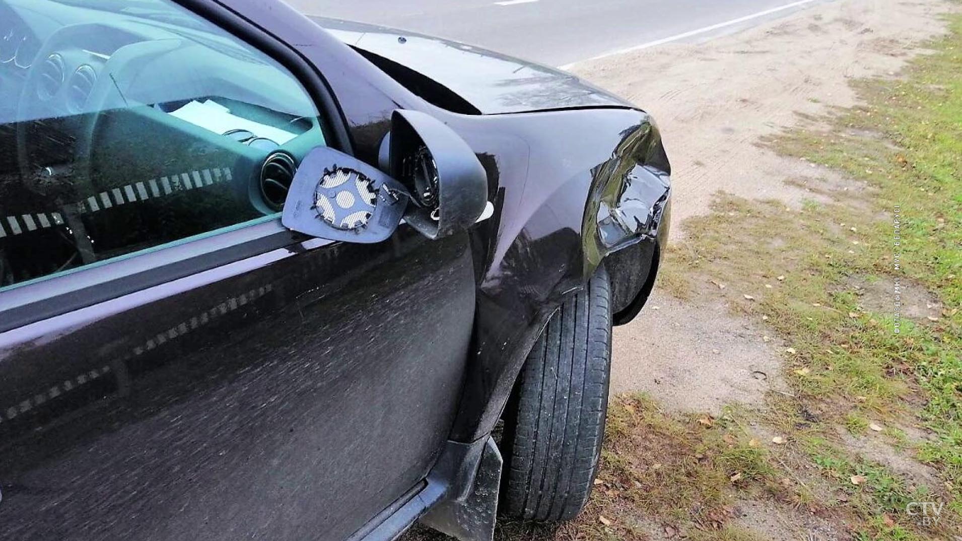 Renault сбил девушку на пешеходном переходе под Молодечно-1