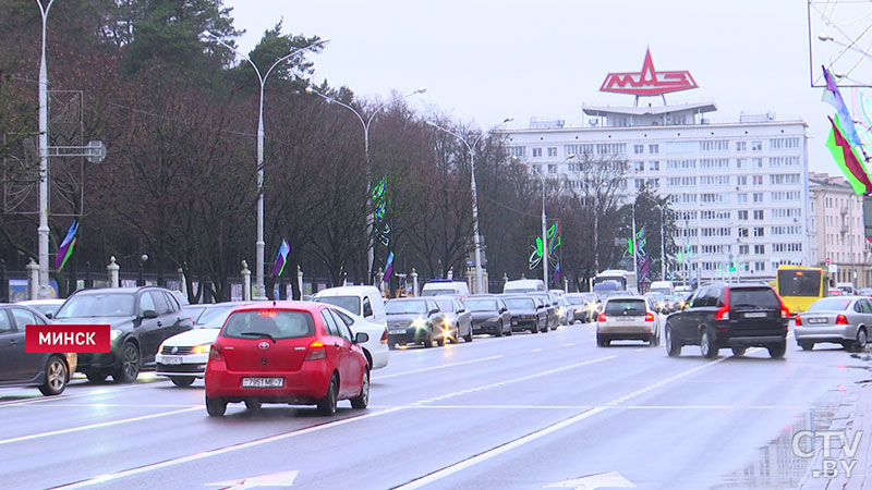 Небольшая авария на проспекте Независимости привела к масштабному затору в центре столицы-1