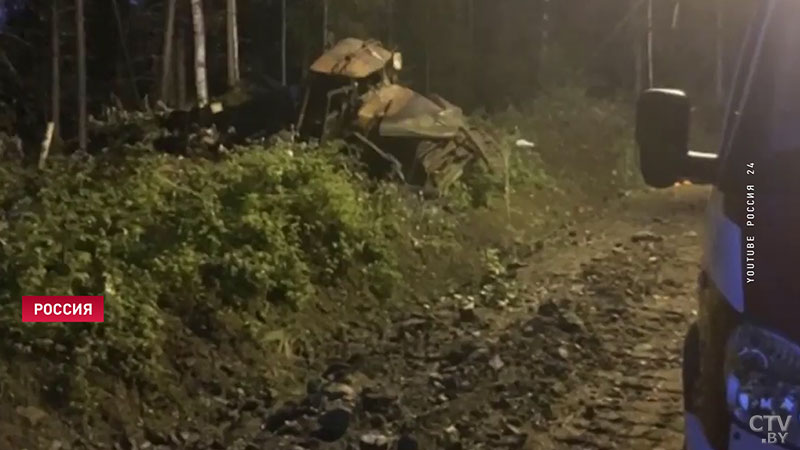 При взрыве бензовоза в Свердловской области погибли 4 человека: водитель перевозил туристов на цистерне-3