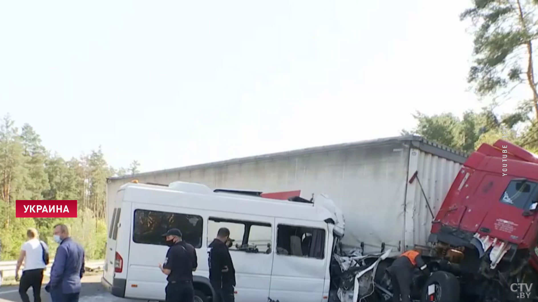 В крупной аварии в Украине столкнулись 4 транспортных средства: погибли 6 человек-1