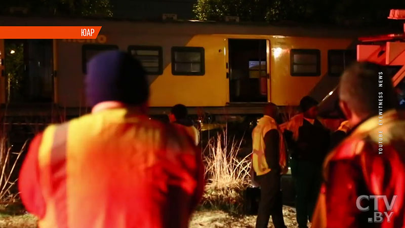 В ЮАР столкнулись пассажирский поезд и грузовик: более 10 человек погибли, около 200 – ранены В ЮАР столкнулись пассажирский поезд и грузовик: более 10 человек погибли, около 200 – ранены