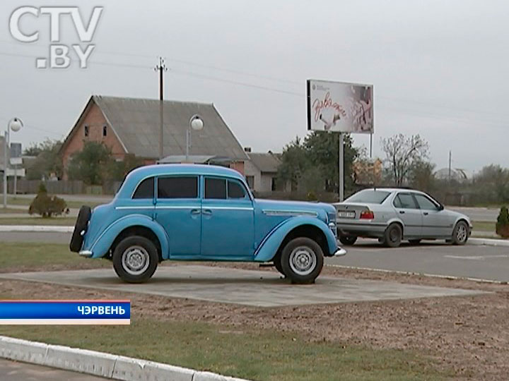 «Москвич» 1957 года, который украсил автовокзал в Червене, восстанавливали по картинкам