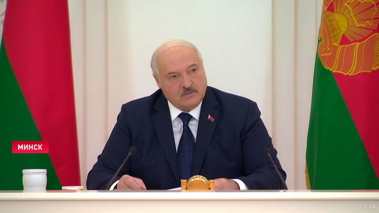 «Теперь пусть обижаются сами на себя!» Лукашенко о пассажирских автоперевозках-7