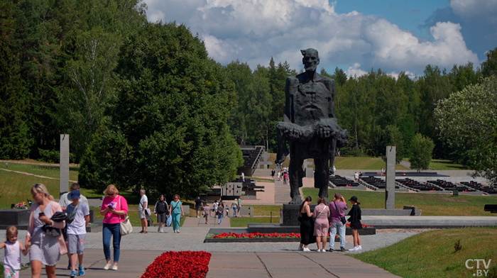 В чём правда искусства Занковича и какая скульптура увековечивает Лукашенко? Интервью творца в проекте «МЫ!»-7