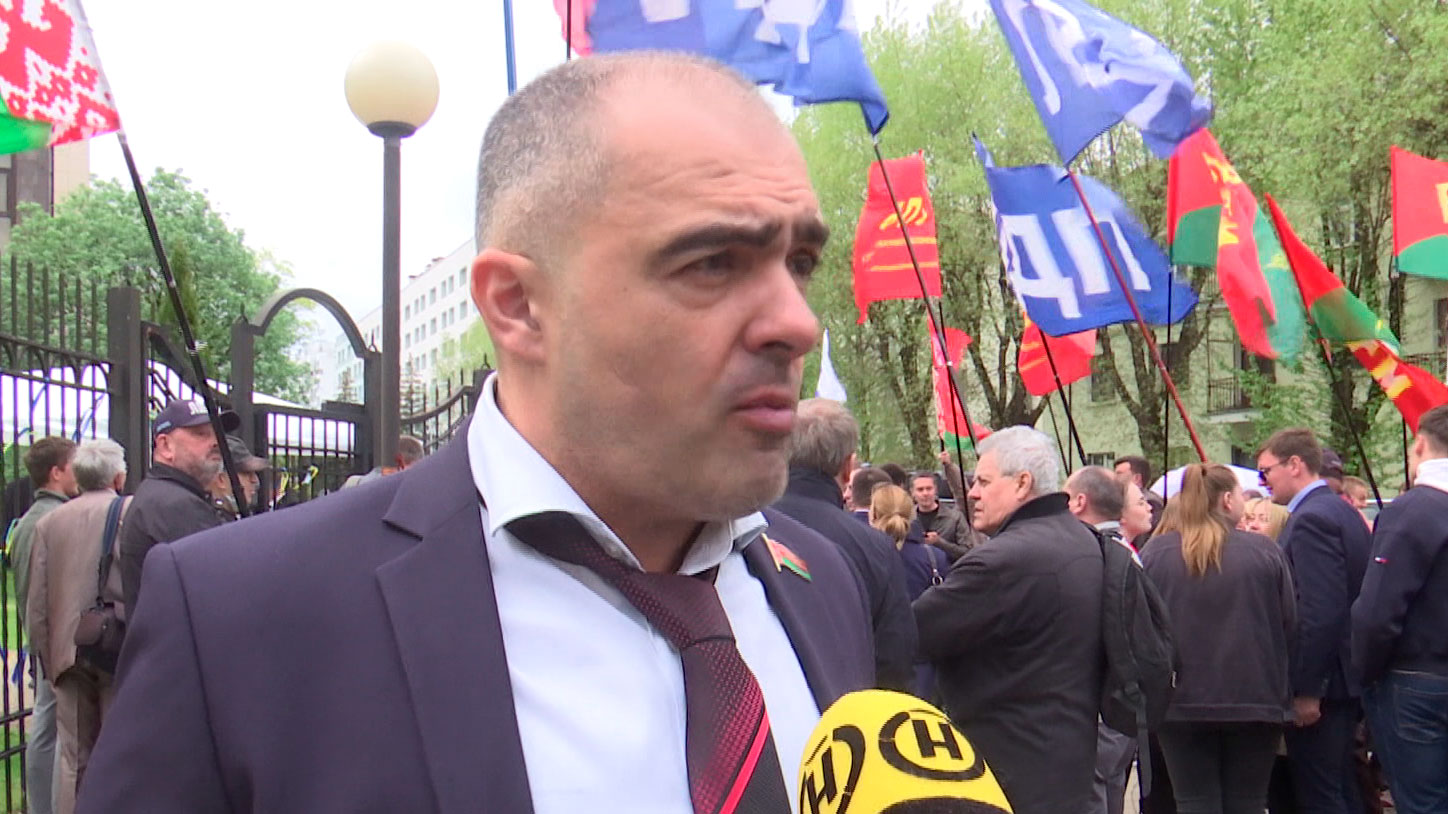 Олег Гайдукевич на митинге в Минске: «Вдумайтесь! Украинское посольство на побегушках у польского»