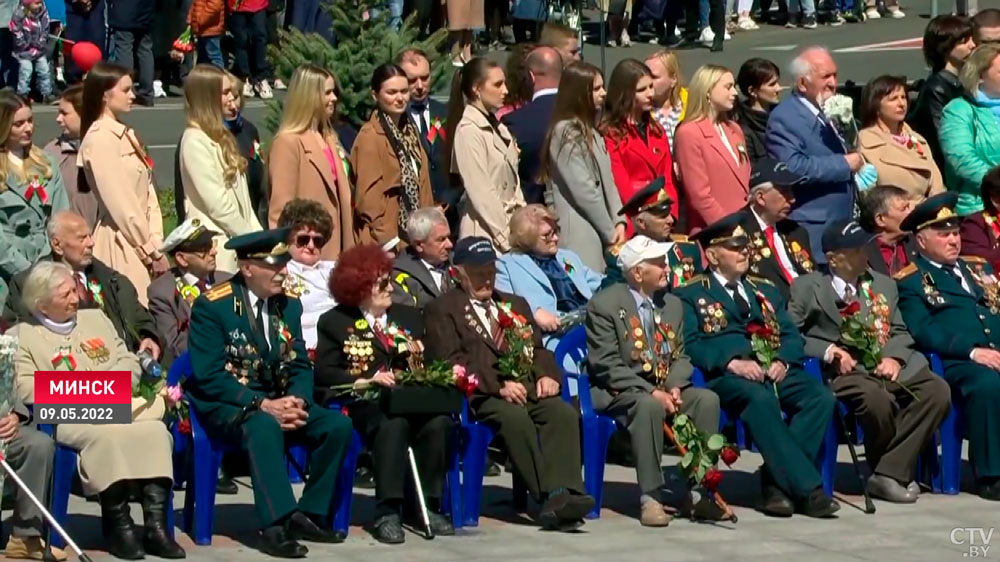 Азарёнок: нам надо сделать всё, чтобы ни один фанат БЧБ, ни один предатель даже не посмел поднять голову на этой земле-15