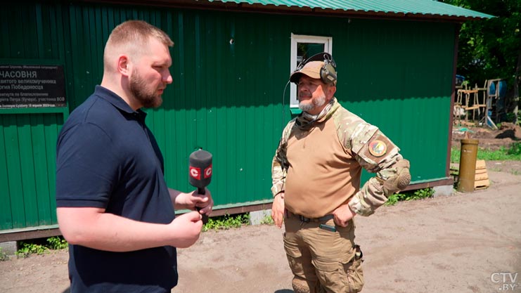 «Всем всё понятно ещё с 2014-го». Азарёнок ездил в зону СВО – что говорят военные на фронте?-34 «Всем всё понятно ещё с 2014-го». Азарёнок ездил в зону СВО – что говорят военные на фронте?-34
