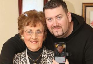 Сколько это можно терпеть? Бабушка устала, что её внук не ходит на свидания и устроила всё сама