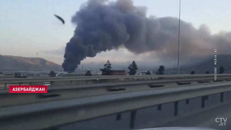 Пожар вспыхнул в торговом центре в Баку. 10 человек пострадали-4