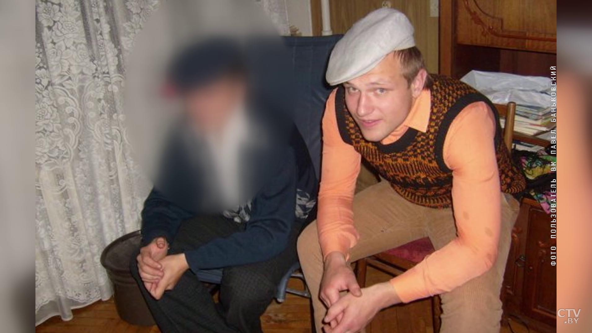 «Сказал, что уходит на больничный лист». Что о мужчине, который поджёг себя в центре Минска, говорят на работе-27