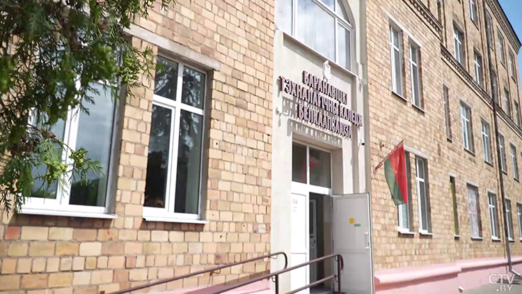 Где в Беларуси учат на сушиста, кондитера и бармена? Барановичский колледж предлагает много современных специальностей-1