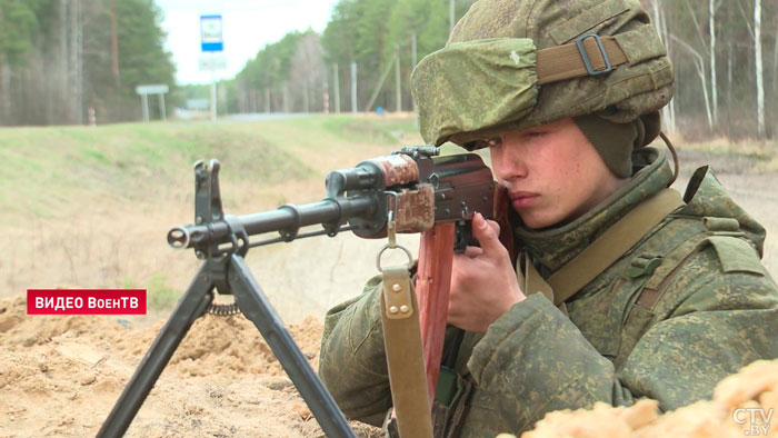 «Военные никакой помехи не создают». Беларусь продолжает укреплять южные границы-10 «Военные никакой помехи не создают». Беларусь продолжает укреплять южные границы-10