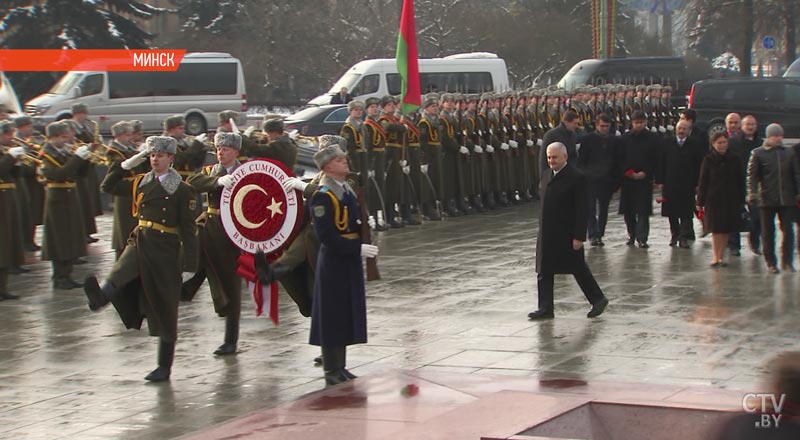 Этот визит назвали историческим: премьер-министр Турции с официальным визитом в Беларуси впервые-1