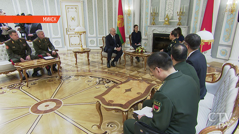 Новые перспективы в совместной работе двух стран: подробности встречи Александра Лукашенко с министром обороны Китая -29