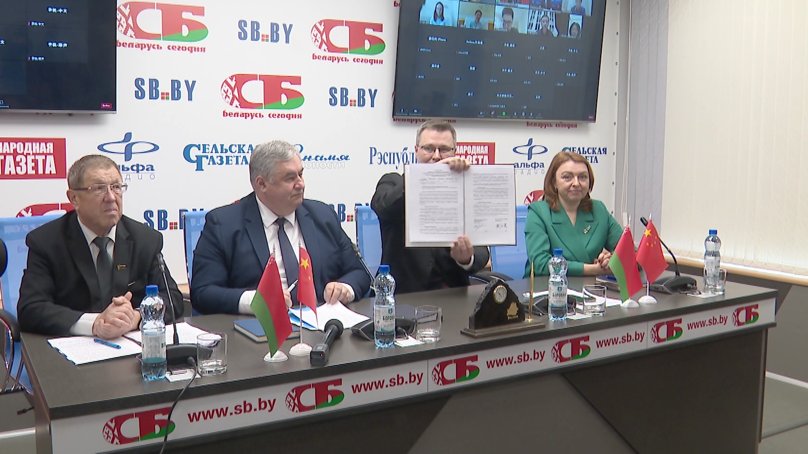 Беларусь и Китай подписали соглашение о сотрудничестве в журналистской сфере