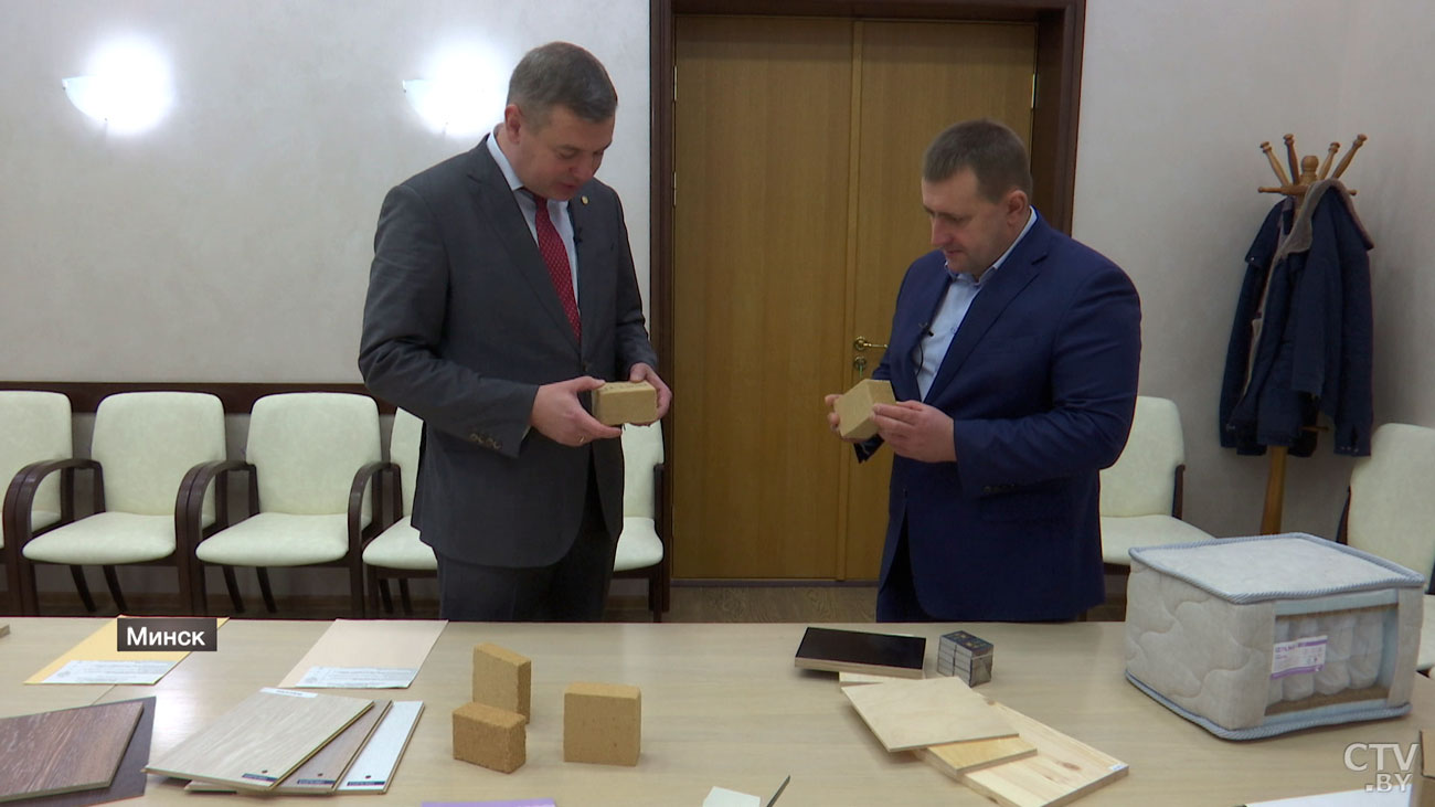 «Слышу возмущения экологов. Вырежете весь лес?» Вот что ответил на это председатель «Беллесбумпрома»-10 «Слышу возмущения экологов. Вырежете весь лес?» Вот что ответил на это председатель «Беллесбумпрома»-10
