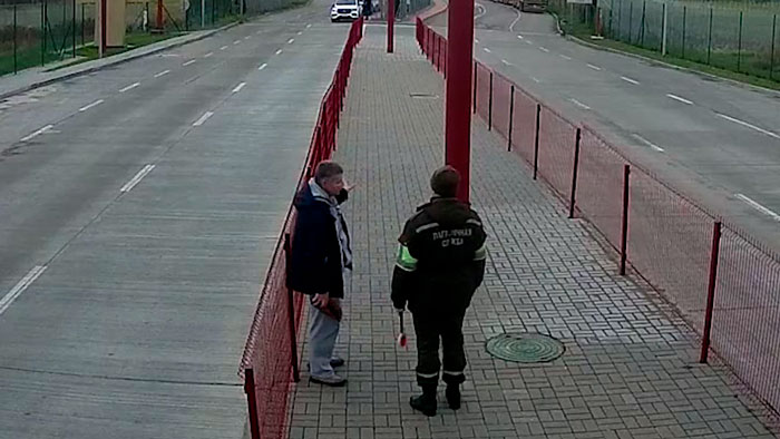 Белоруса угрозами пытались завербовать на латвийской границе – он смог убежать