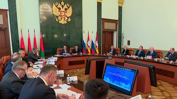 Премьер-министр Беларуси и губернатор Челябинской области обсудили перспективы сотрудничества Премьер-министр Беларуси и губернатор Челябинской области обсудили перспективы сотрудничества