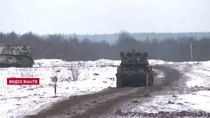 Белорусские военные отработали вождение зенитных ракетных комплексов-7