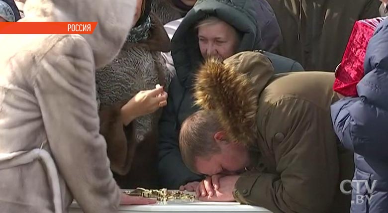 «Дай Бог им силы и мужества пережить эту страшную трагедию». Неделя со дня пожара в ТЦ в Кемерово-4 «Дай Бог им силы и мужества пережить эту страшную трагедию». Неделя со дня пожара в ТЦ в Кемерово-4