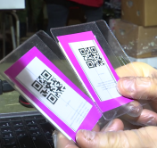 Детей обучают педагоги и психологи, а продукты выдают по QR-коду. Как работают белорусы в ТЛЦ на границе с Польшей?