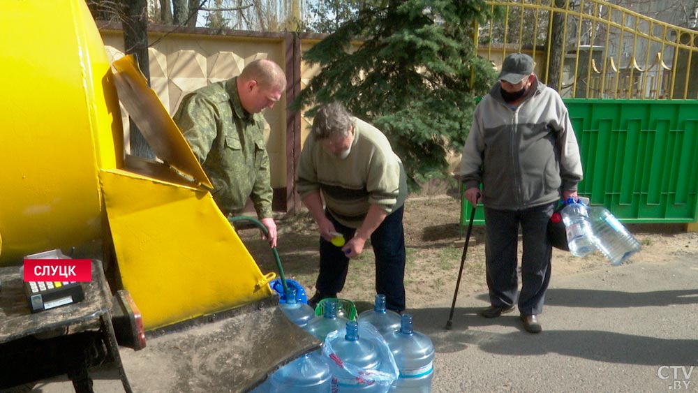 В Минской области уже больше 200 точек. За сколько можно купить литр берёзового сока?-10